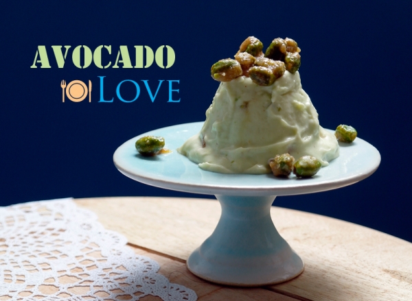 Avocado-Semifreddo mit gebrannten Pistazien. Ohne Eismaschine und &uuml;berraschend fantastul&ouml;s.