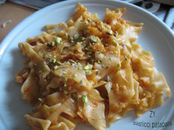 Pasta al sugo di porri e pistacchi di Bronte