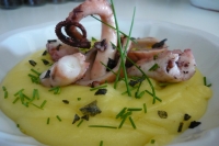 Polpo purea di patate e pistacchio di Bronte