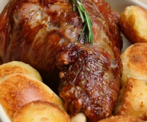 Agnello in padella alle erbe