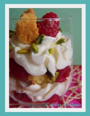 Trifle framboise sabl&eacute; breton et pistache