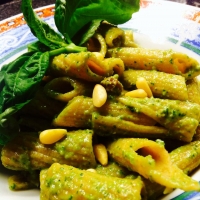 Pennette al pesto di pistacchio di Bronte o pinoli o mandorle