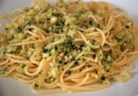 Spaghetti con pesce spada alla siciliana con pistacchi di Bronte