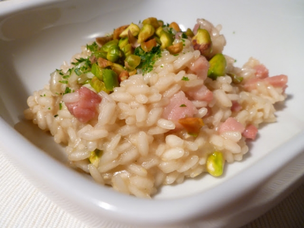 Il risotto con pistacchio e pancetta