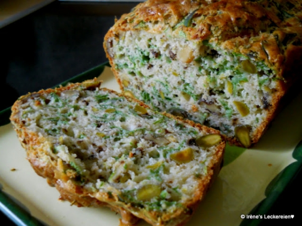 Rucola-Nu&szlig;-Pistazien-Cake
