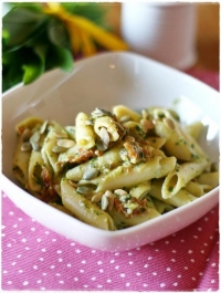 Penne all'aglio con zucca e pistacchi di Bronte