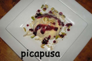 Semi-fr&iacute;o de pistachos y almendras