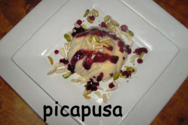 Semi-fr&iacute;o de pistachos y almendras