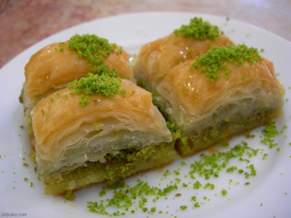 Pistachio from Bronte, lemon and honey baklava