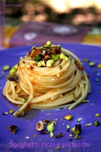 Spaghetti ricci e pistacchi di Bronte