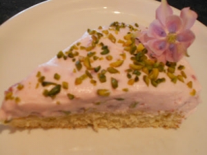Himbeer Sahne Torte pistazien Bronte